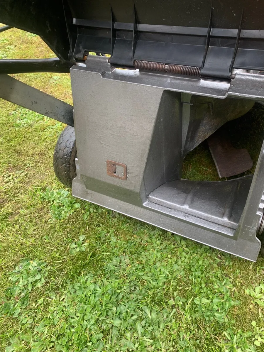 Lawnmower - Image 4
