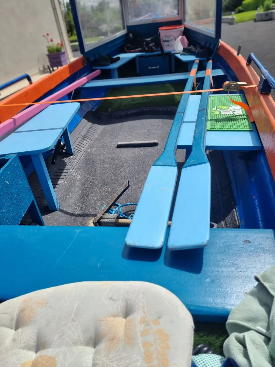 22ft fibreglass boat with cab,  15hp suzuki motor - Image 2