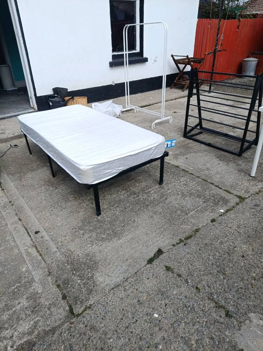 Beds - Image 1