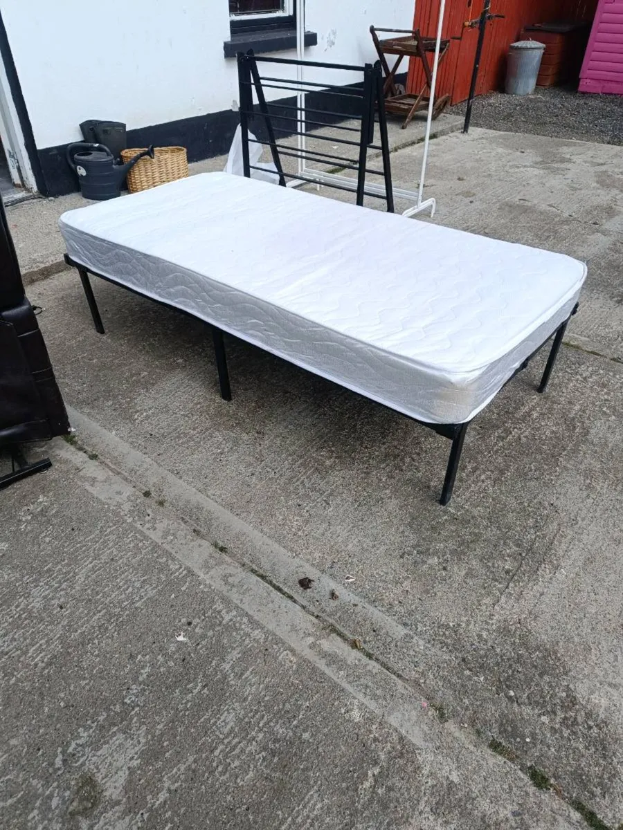 Beds - Image 2