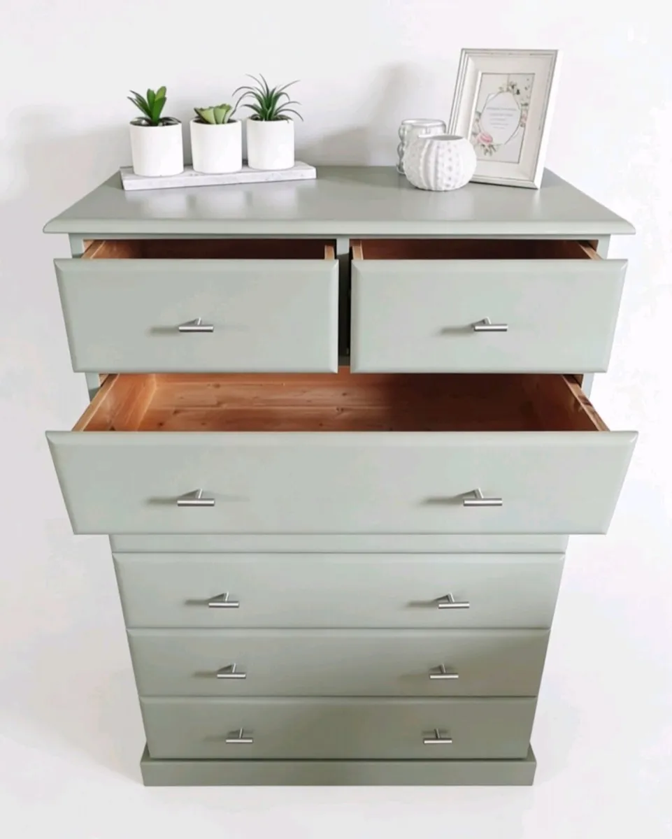 Chest of Drawers - Image 4