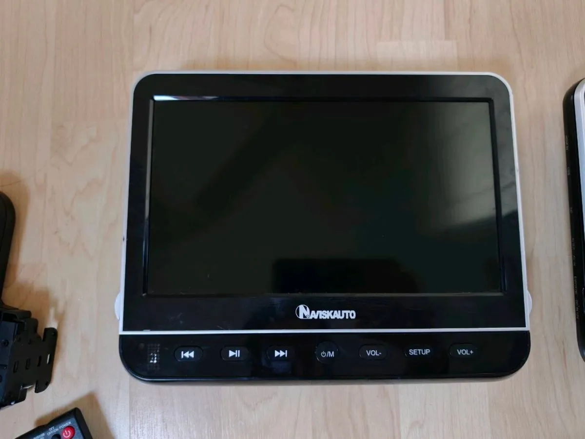 Portable dvd players (dual) and car accessories - Image 2
