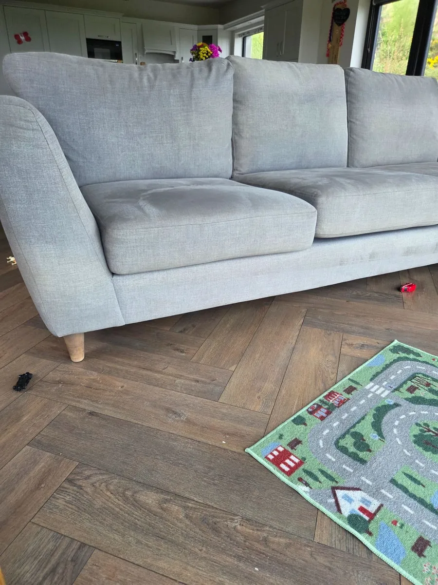 Couch - Image 3