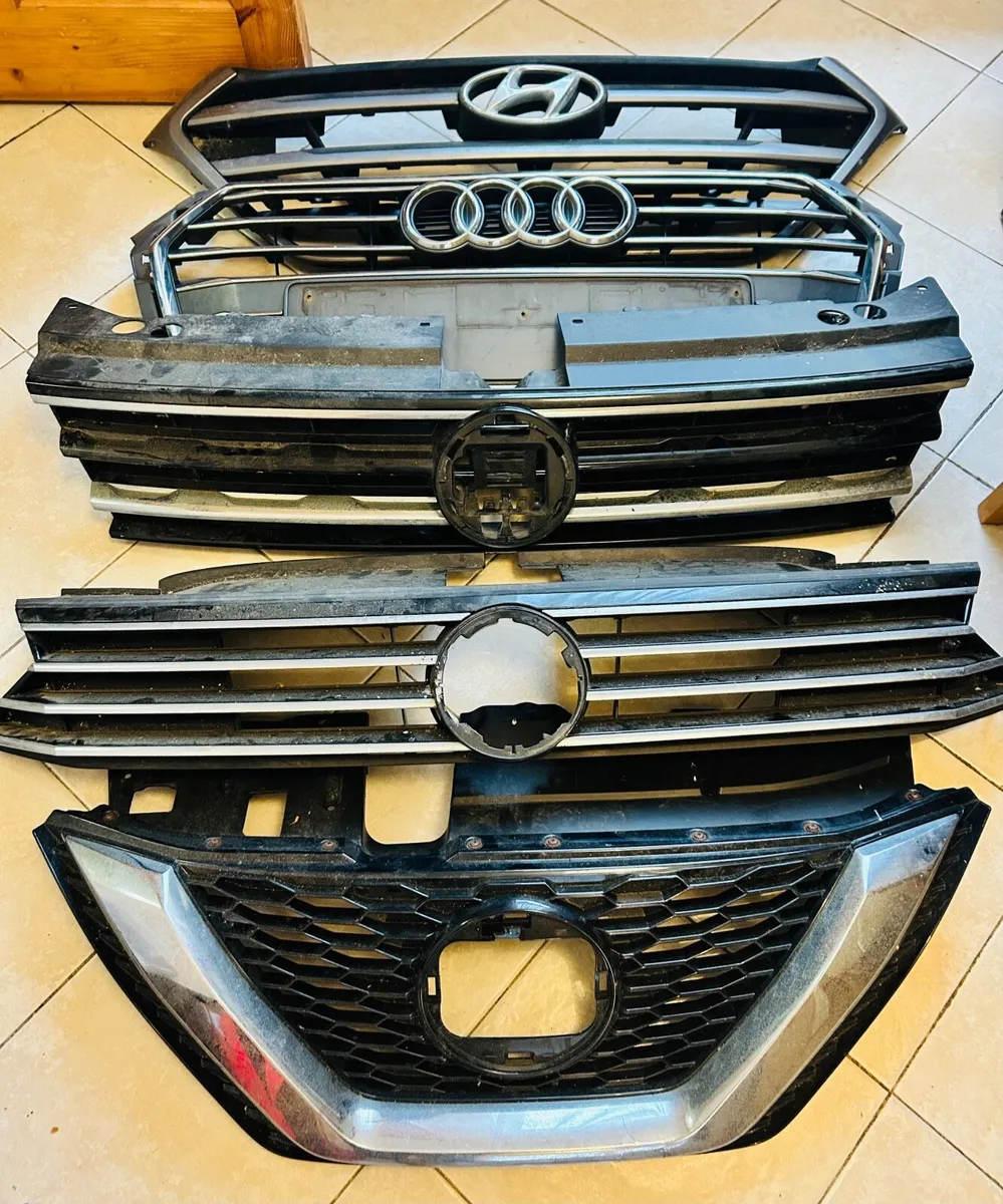 Car headlights / grilles - Image 3