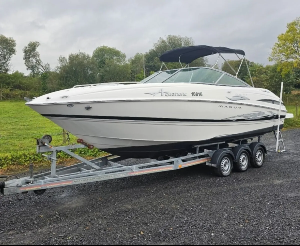 Maxum 2400sc3 Cuddy cabin sports cruiser speedboat - Image 2