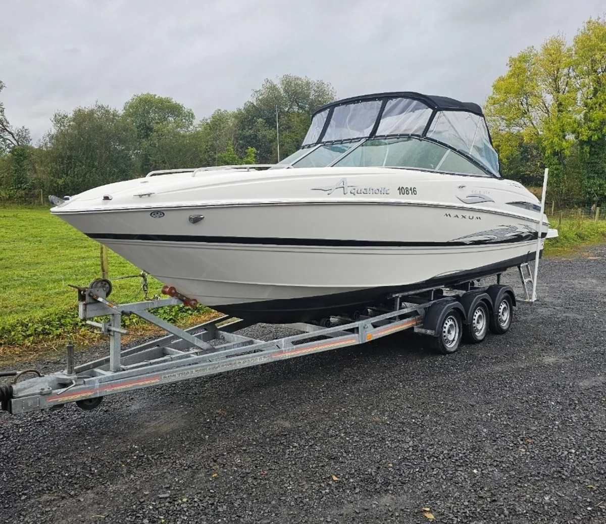 Maxum 2400sc3 Cuddy cabin sports cruiser speedboat - Image 3