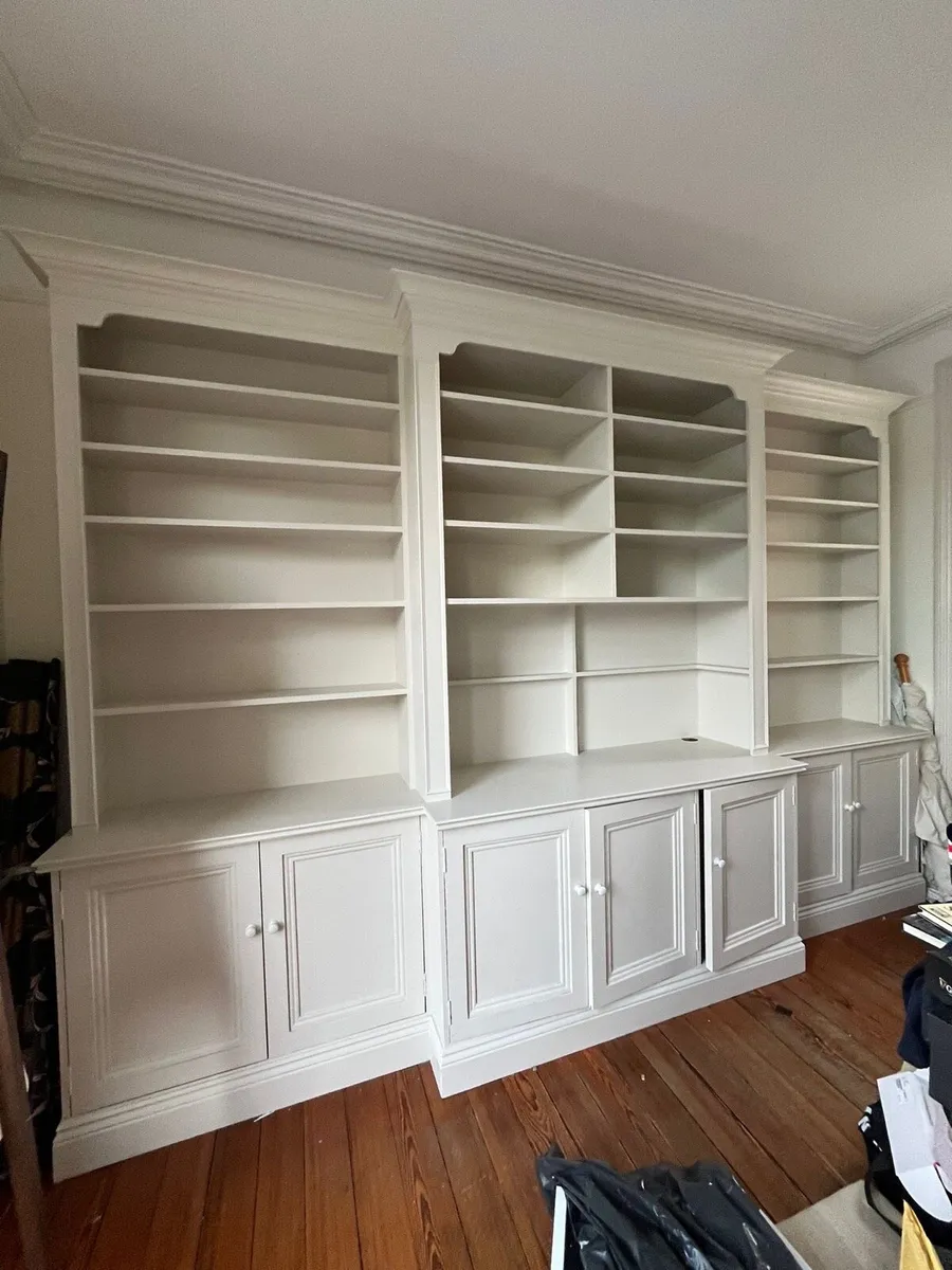 Dresser/bookshelves - Image 1