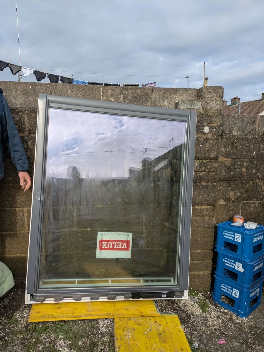 Big Roof window VELUX 134x160 - Image 1