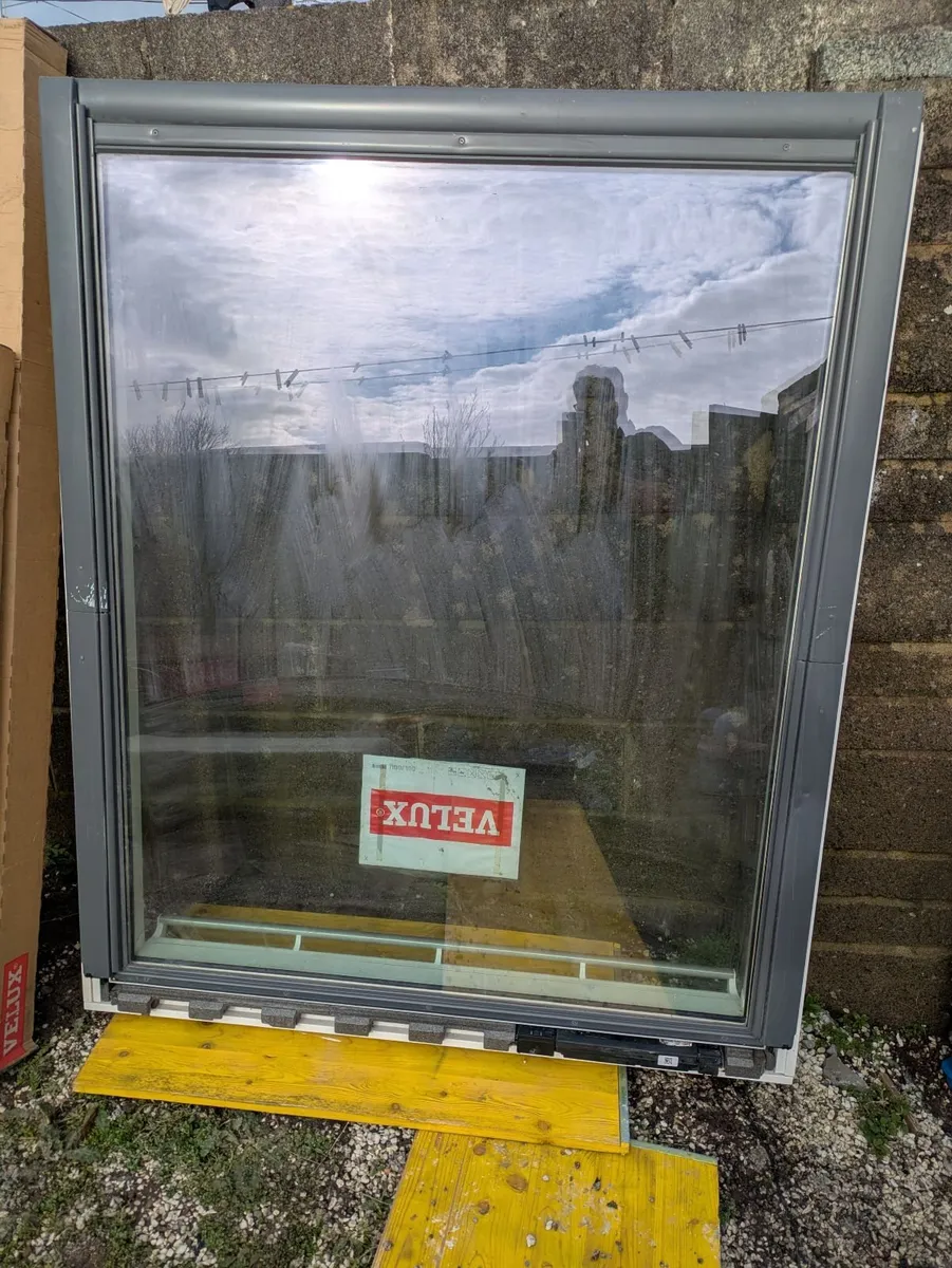 Big Roof window VELUX 134x160 - Image 4