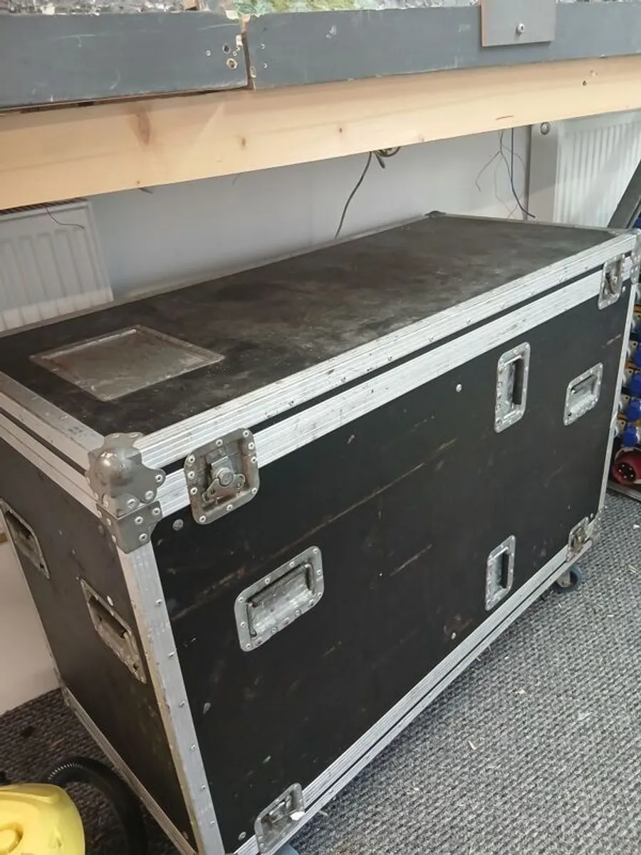 electronics - Image 3