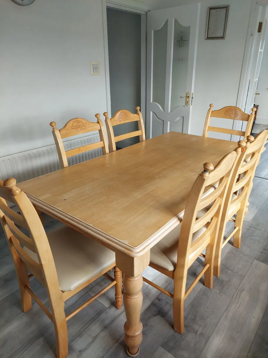Dining Table and 6 chairs - Image 1