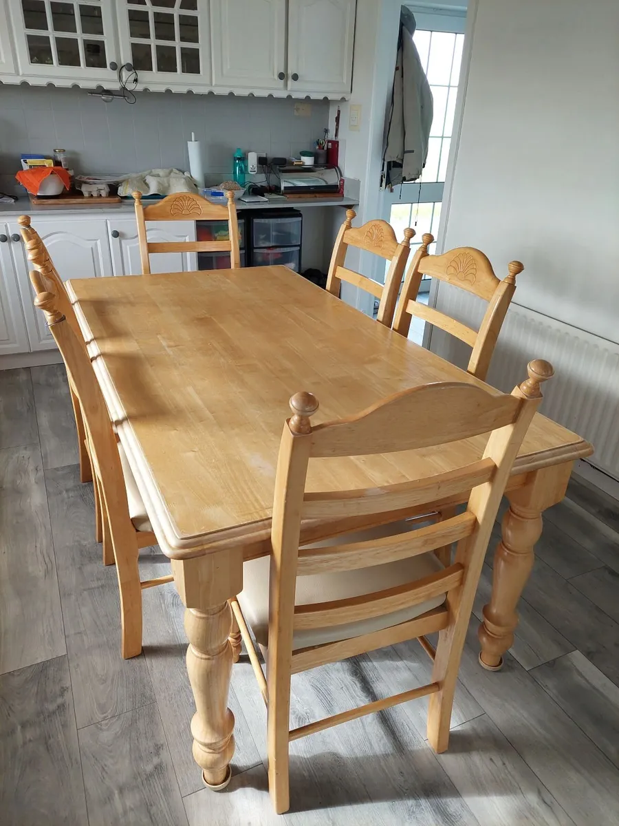 Dining Table and 6 chairs - Image 2