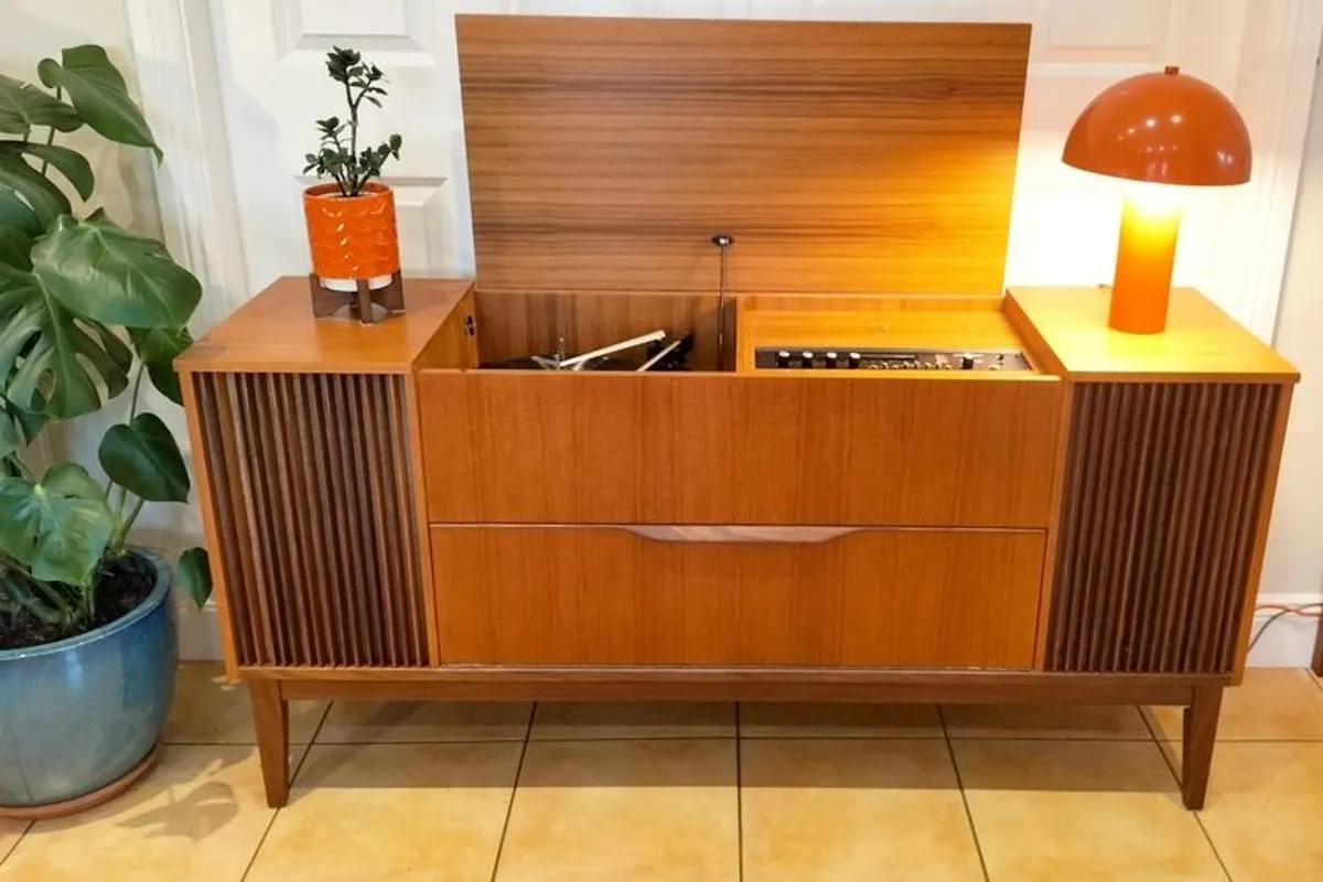 Mid Century Vintage Dynatron Stereo Radiogram - Image 1