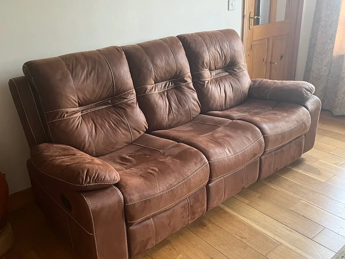 3 seater recliner sofa ( waterproof suede look ) - Image 3
