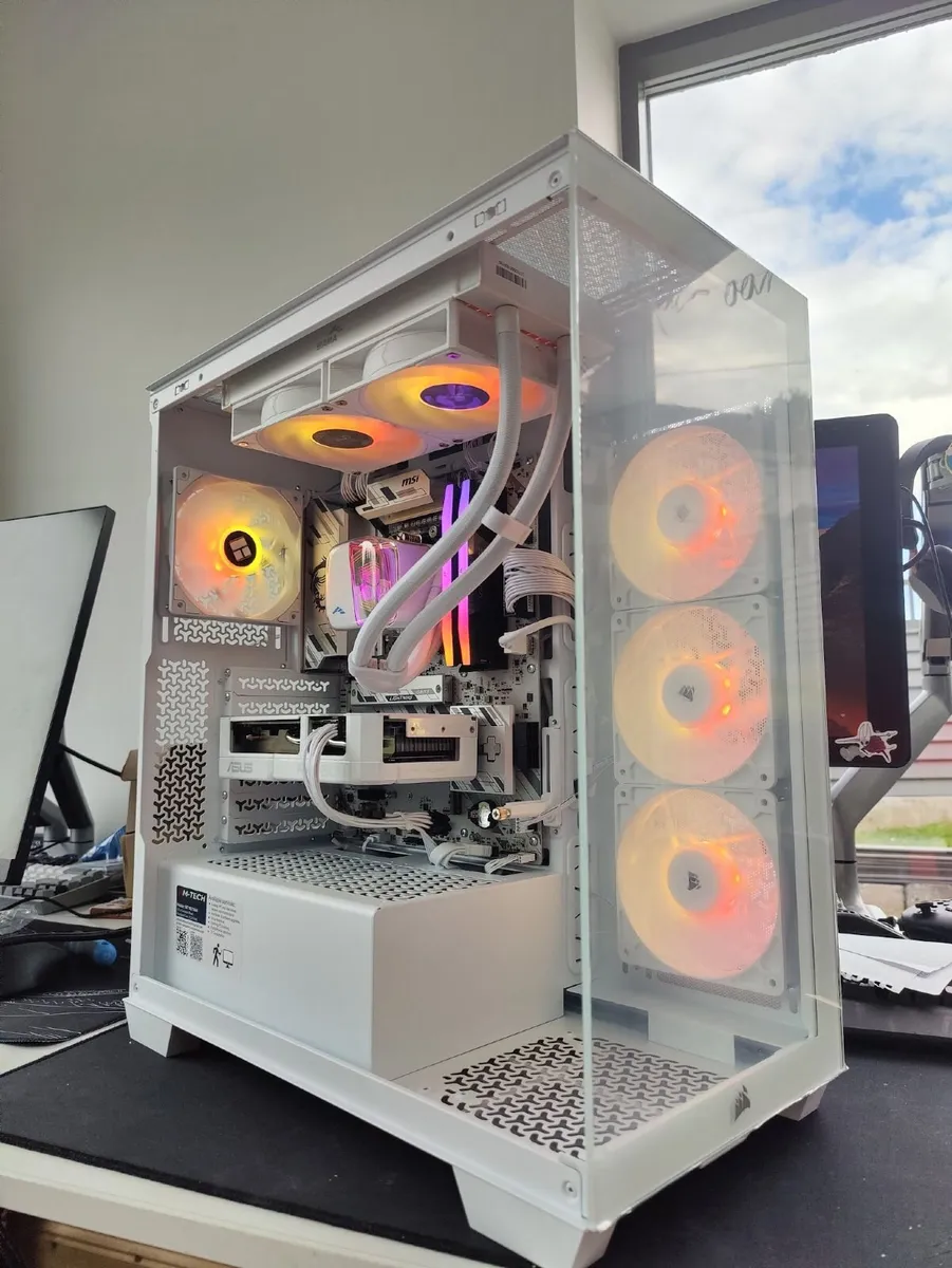 High Performance Custom Gaming PC Ryzen 7 7700/ 48 - Image 1