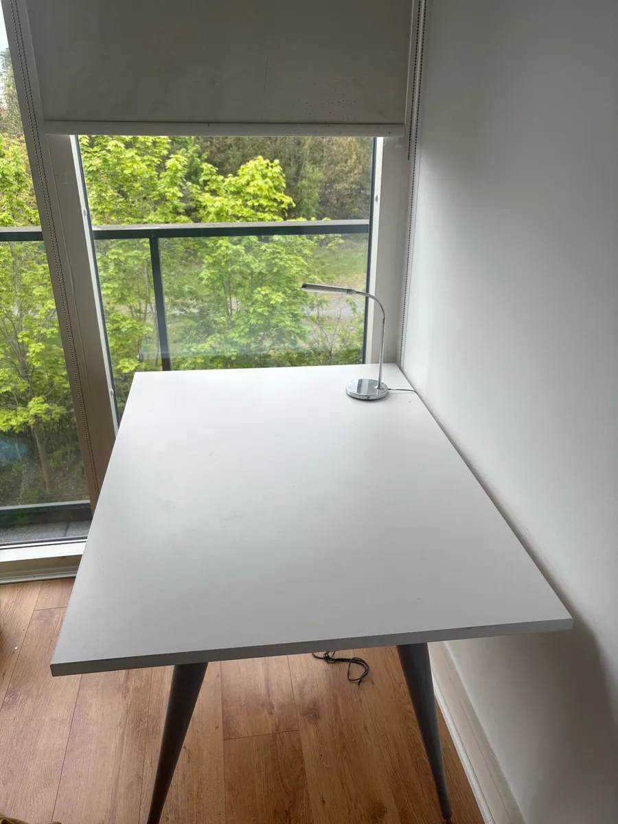 Desk - Image 2