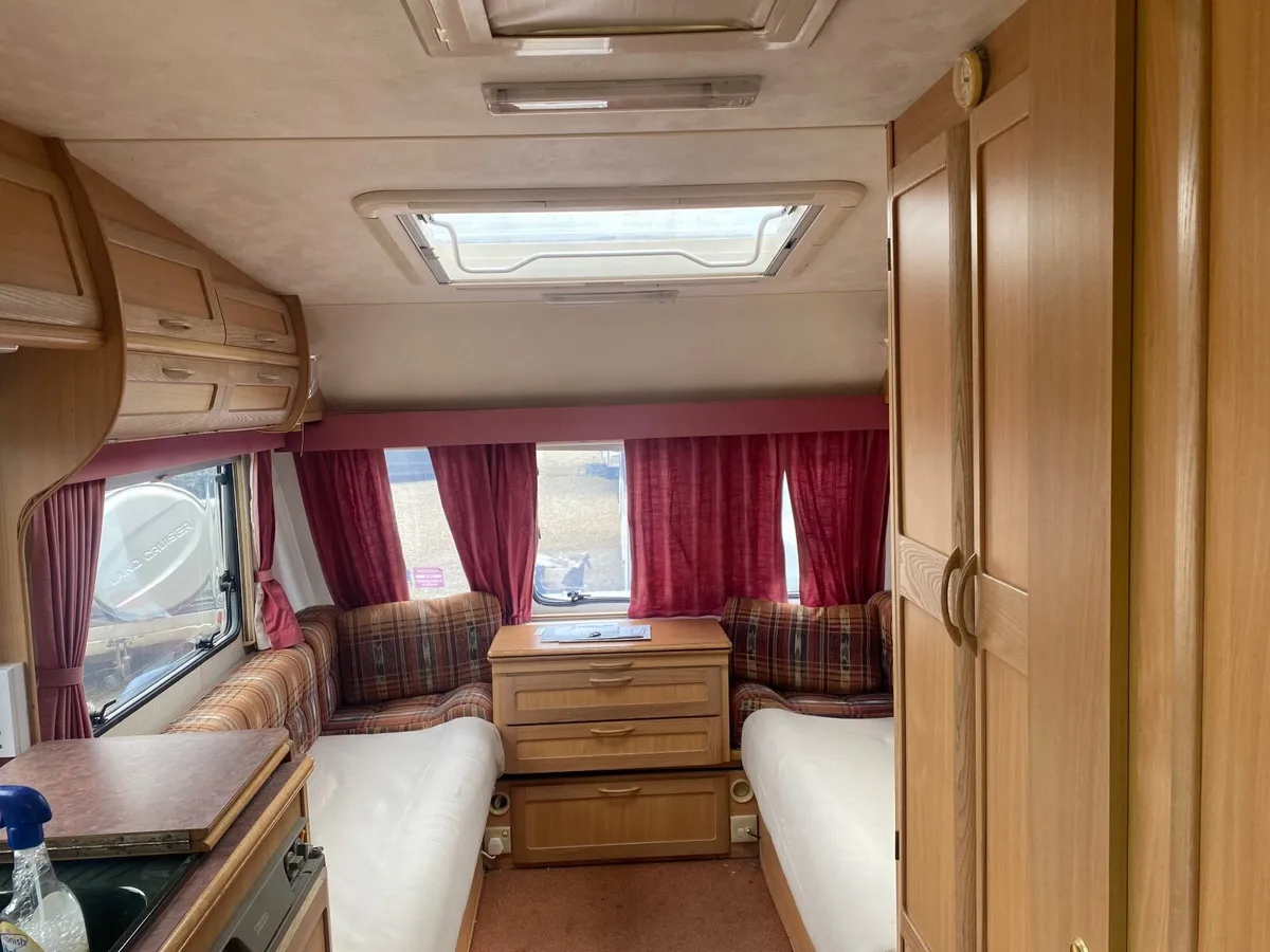 Caravan - Image 4