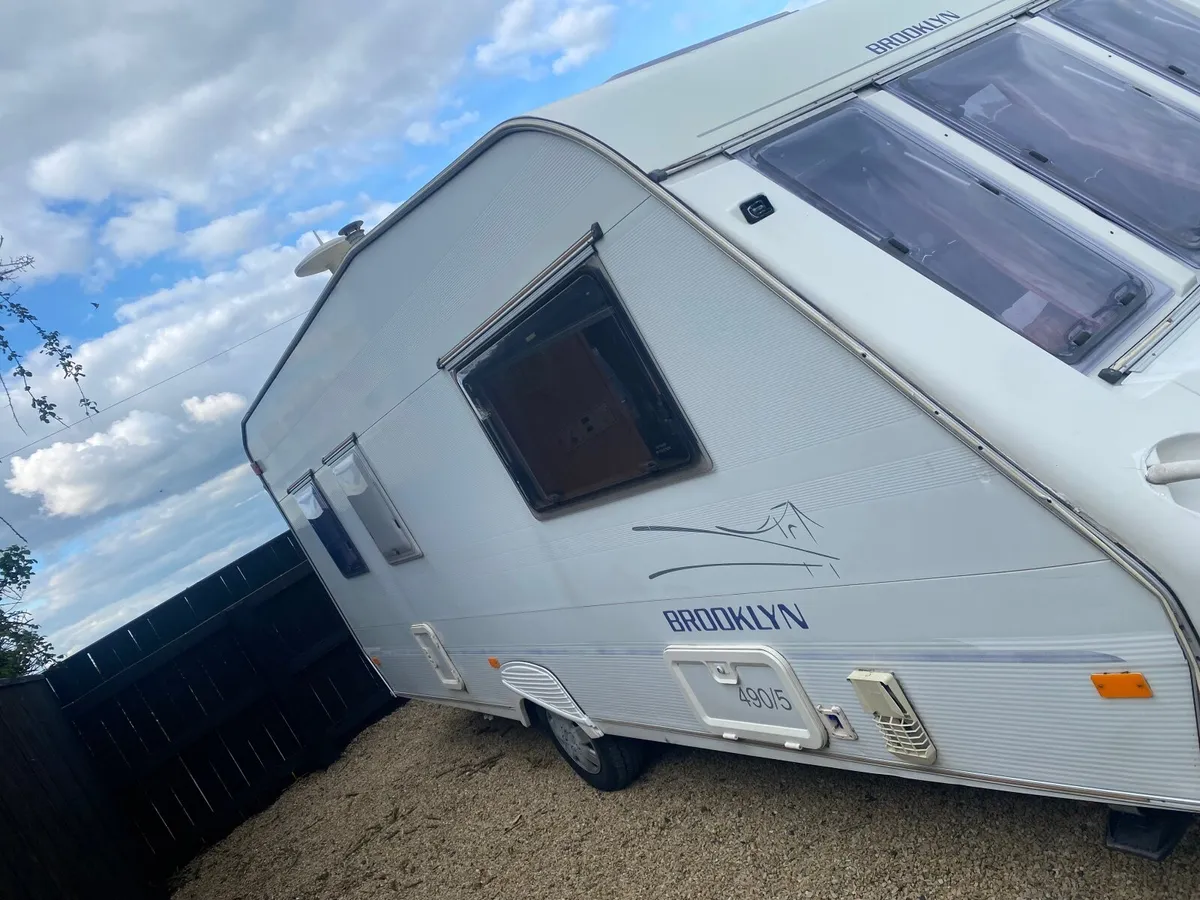 Caravan - Image 3