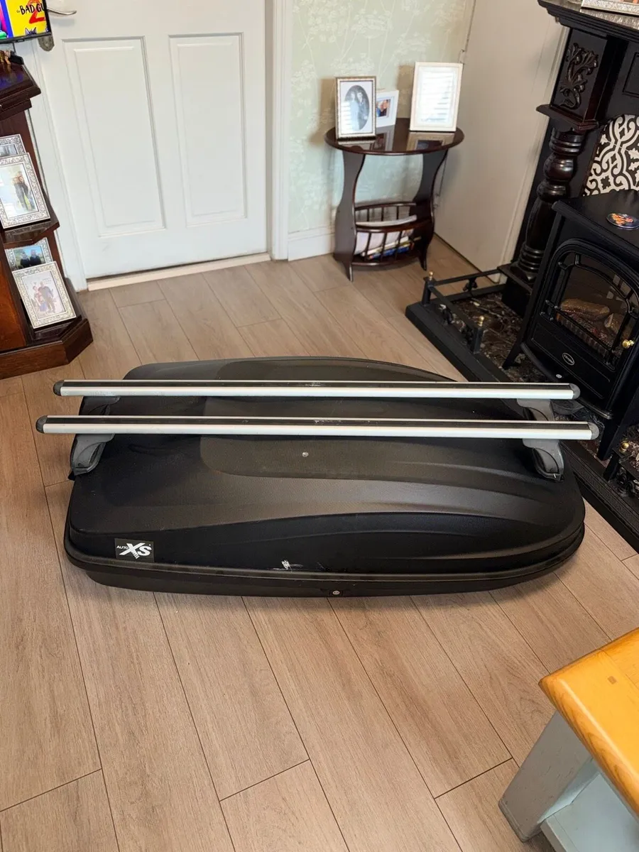 Roof box - Image 2