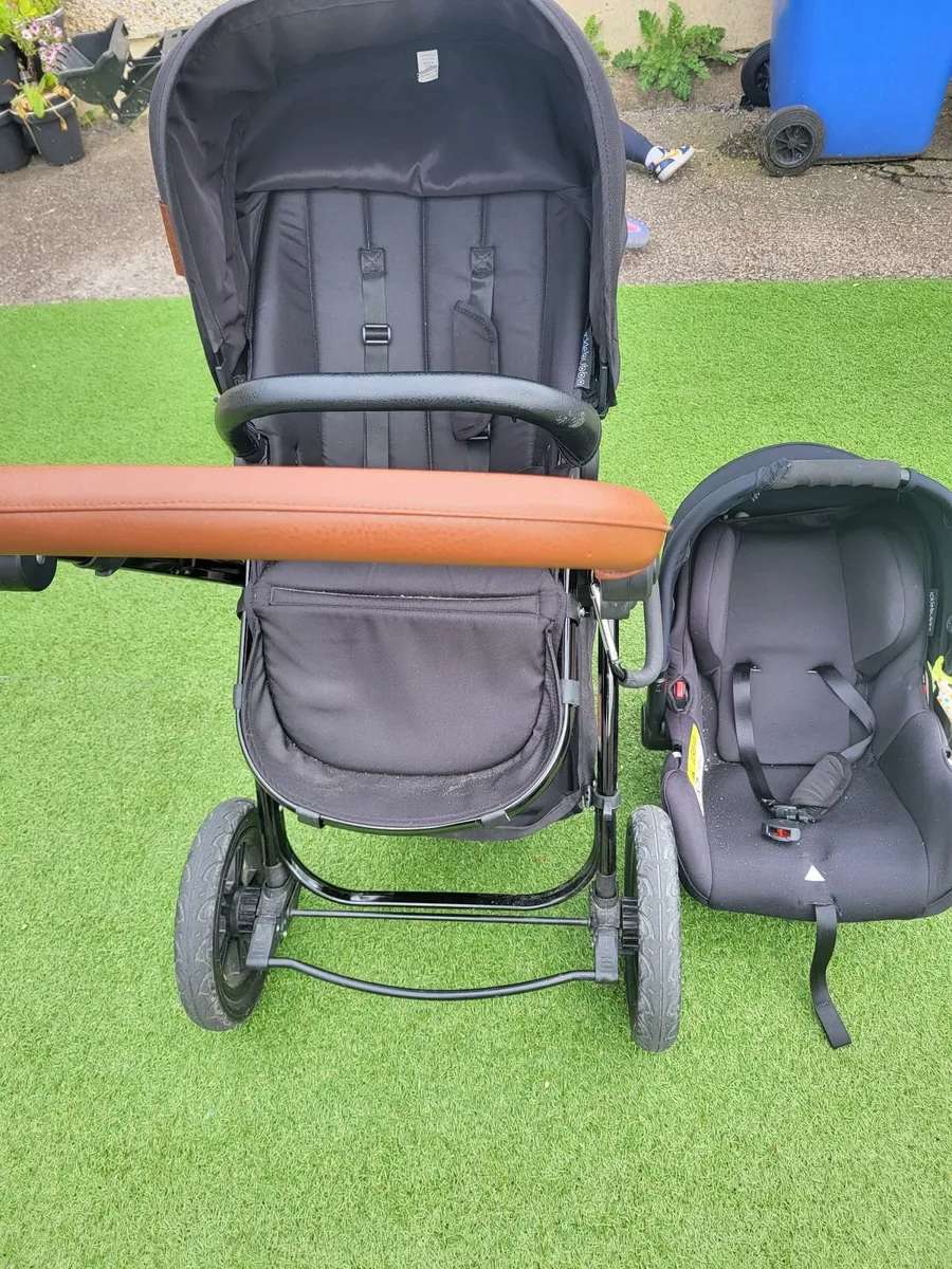 Babys pram - Image 1