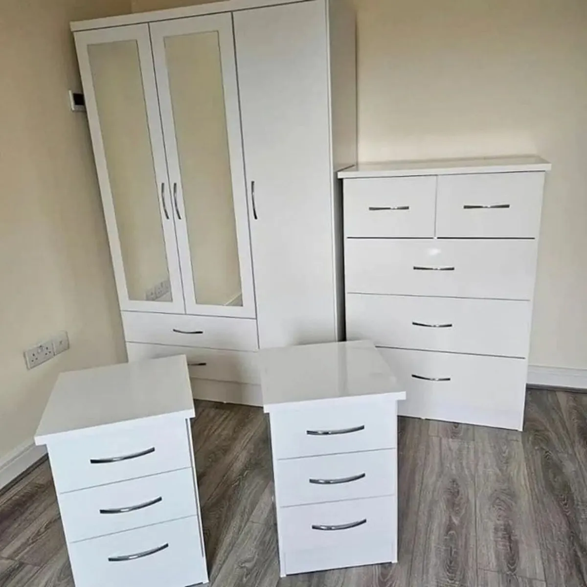 WARDROBE SETS - Image 2