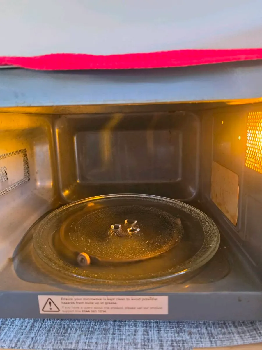 Microwave - Image 2