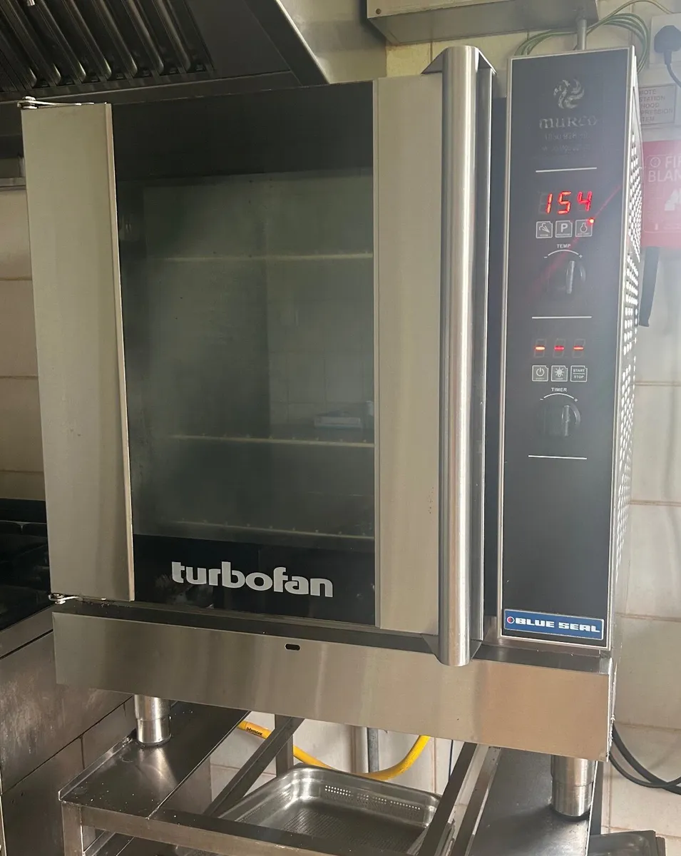 Commercial oven - Image 1