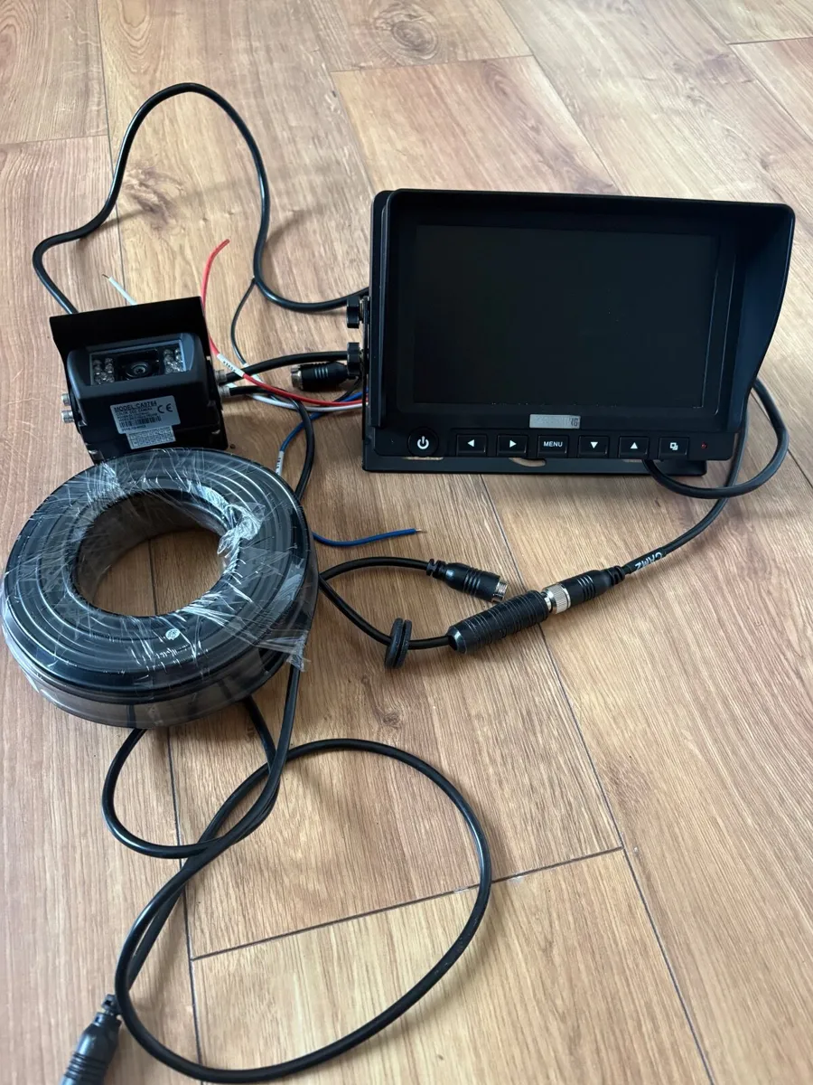 24/7 LIGHTING 7" REVERSING CAMERA KIT - Image 4