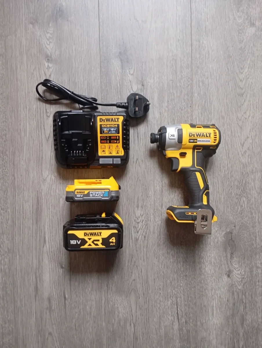 DeWalt dcf887 Impact Driver (New) - Image 1