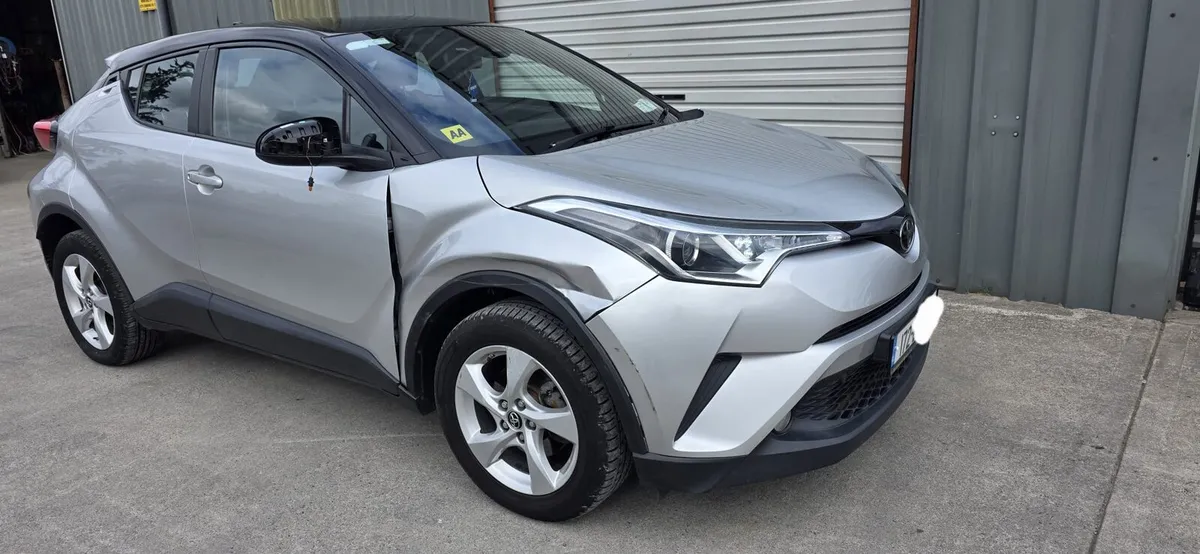 172 TOYOTA CHR - Image 1