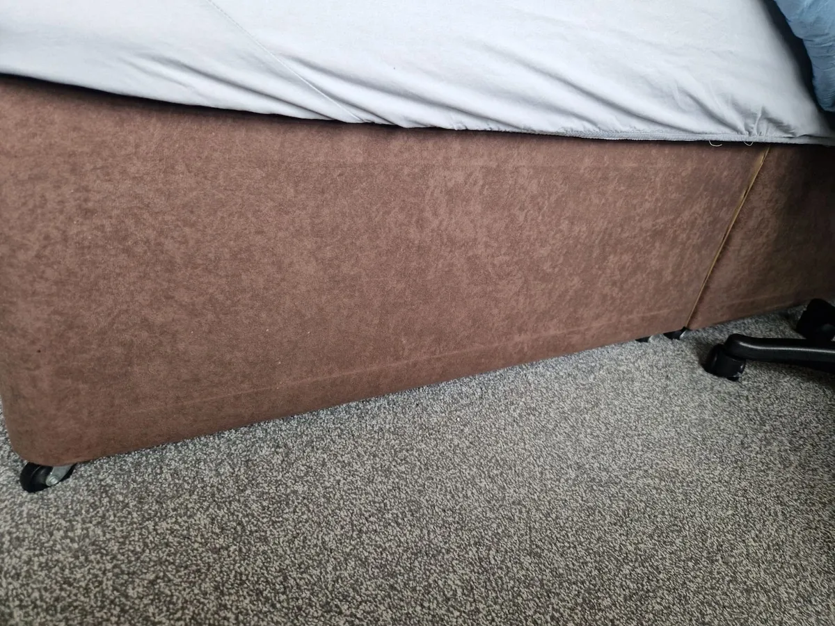 Double 4ft 6 Head board and base - Image 2