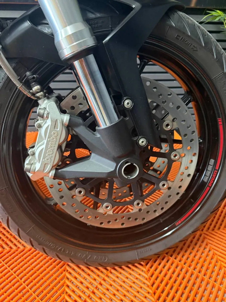 Ducati Monster 796 - Image 4