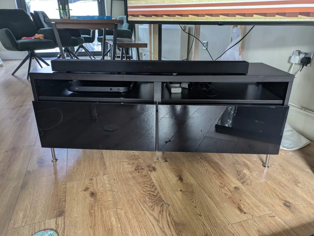 TV Unit - Image 3