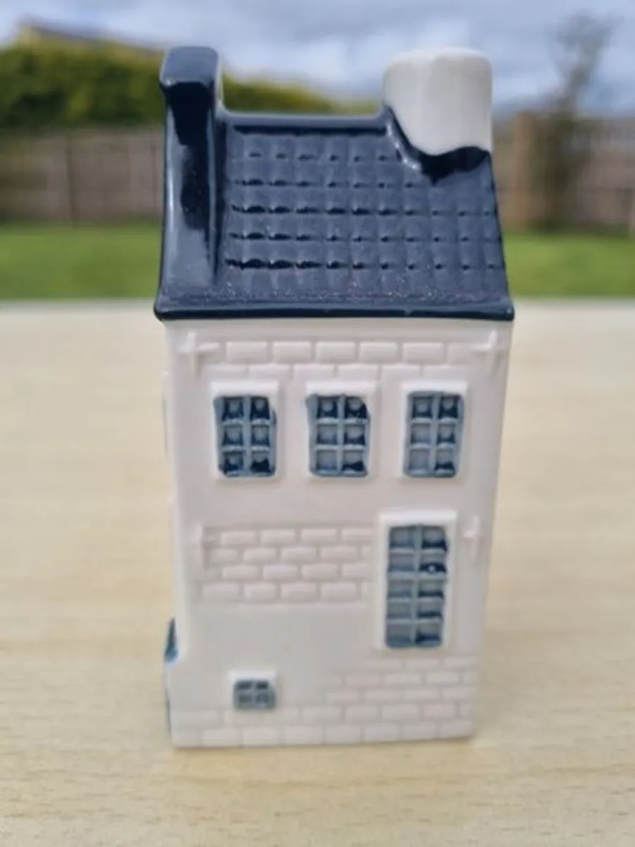 Collector's house from the KLM Delft Blue No9 - Image 2