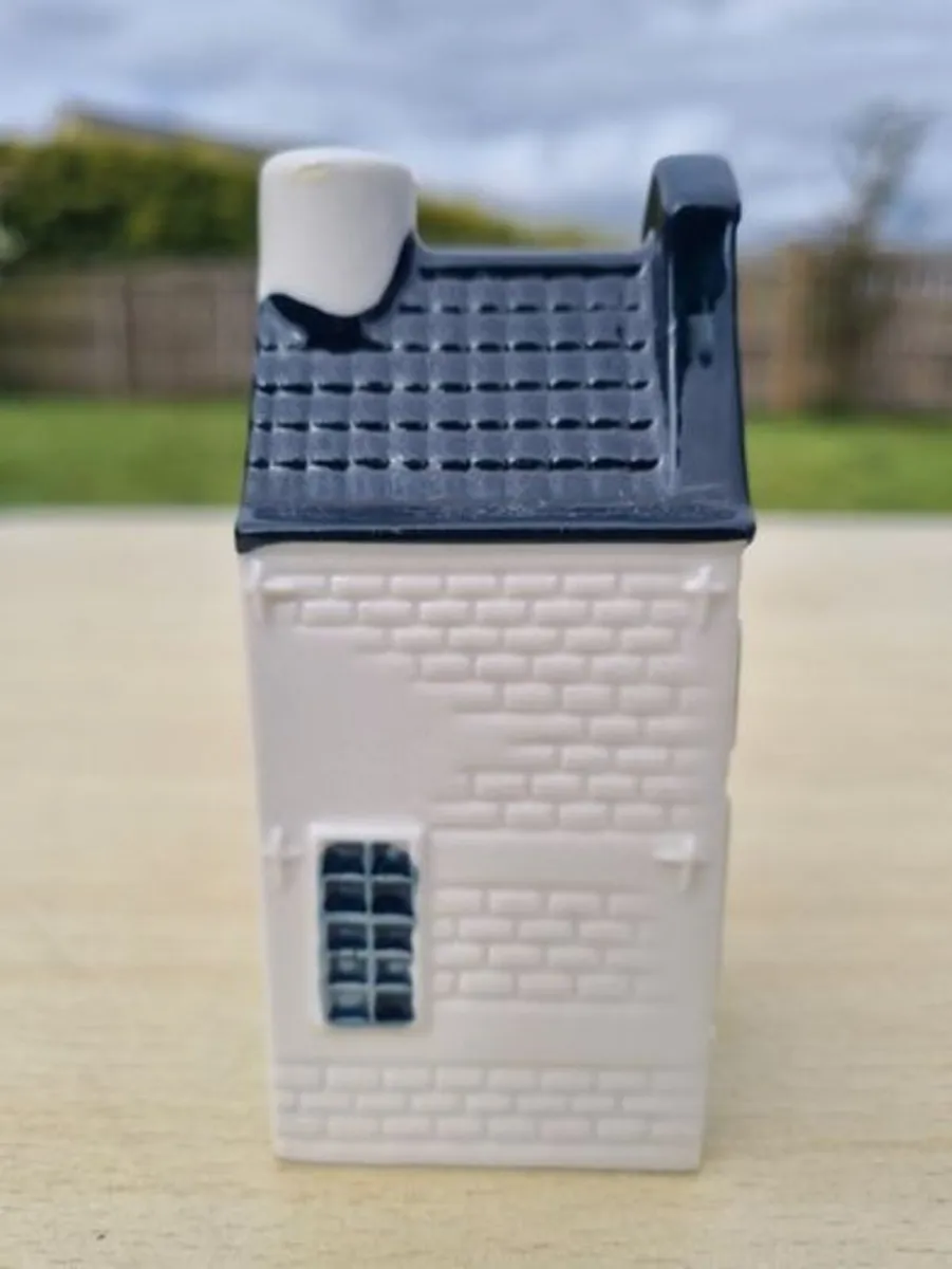 Collector's house from the KLM Delft Blue No9 - Image 3