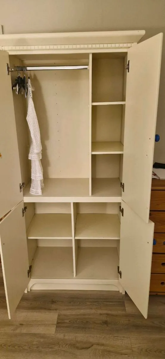 Wardrobe  for sale - Image 3