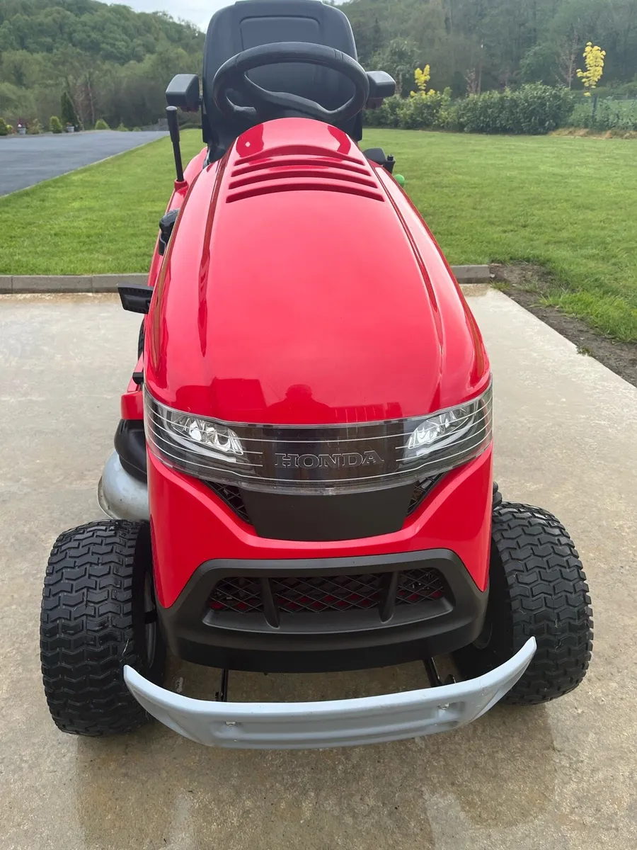 Honda 2417 Mower - Image 4