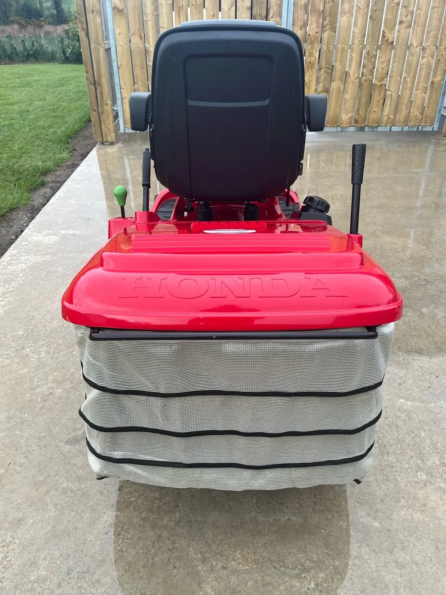 Honda 2417 Mower - Image 3