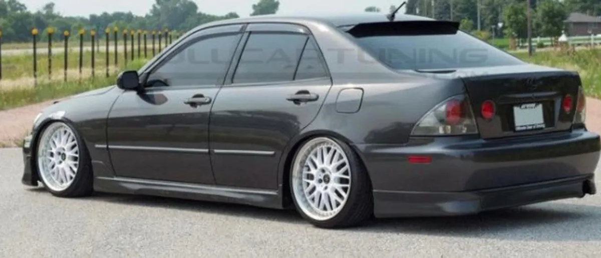 Hic spoilers Lexus is200 - Image 2