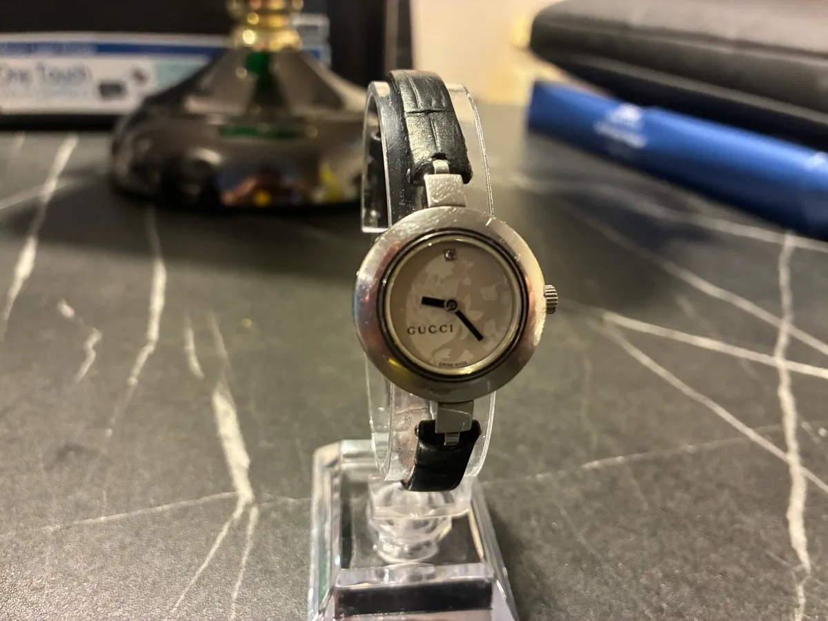 Gucci watch - Image 1