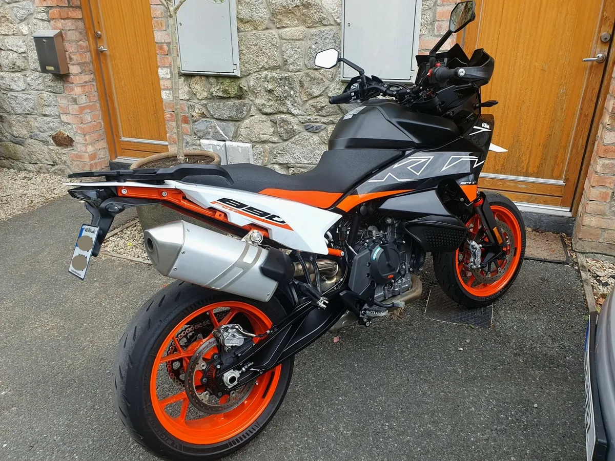 KTM 890smt - Super Moto Turing - Image 2