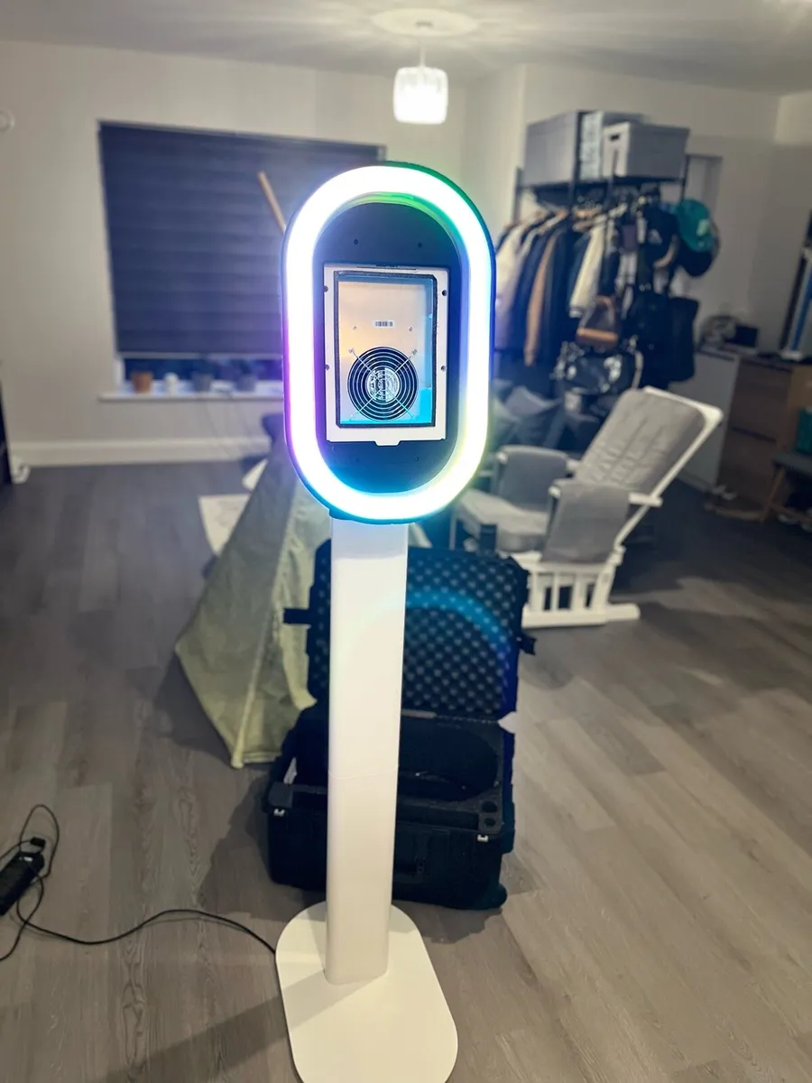 Professional RGB Photo Booth - Image 1