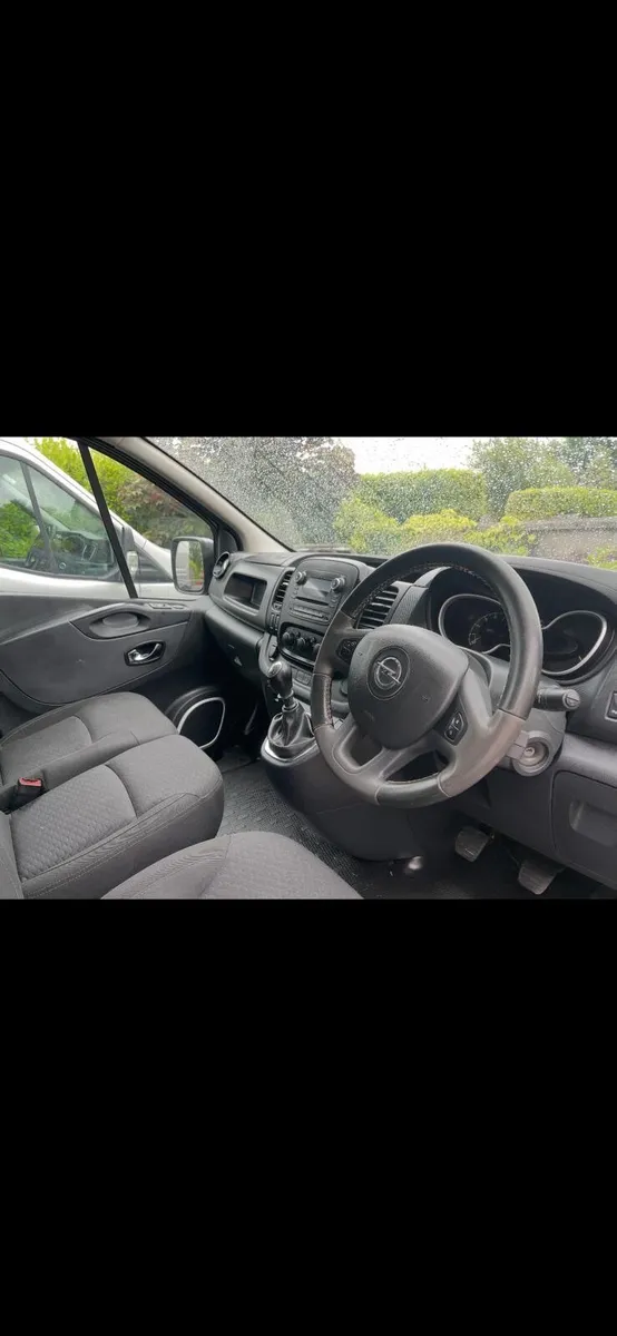 Van - Image 4