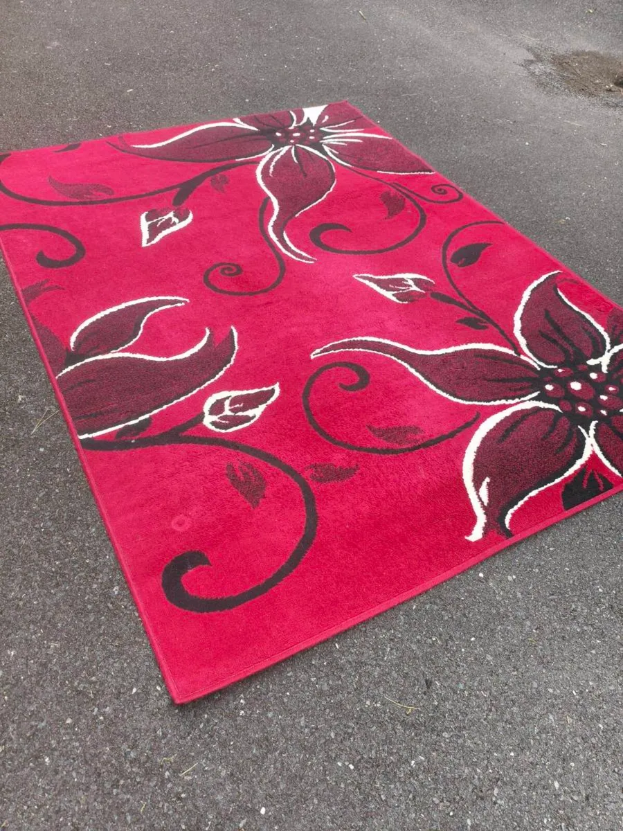 Large rug perfect condition 15 Euro - Image 1