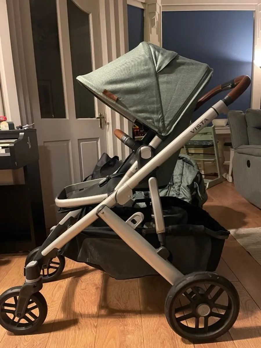 UPPAbaby Vista V2 - Full Travel System and Ganoosh - Image 3