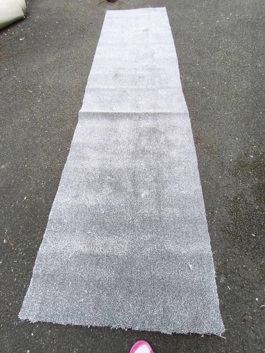 New runner,15 ft by 2 ft 6 handy for stairs - Image 1