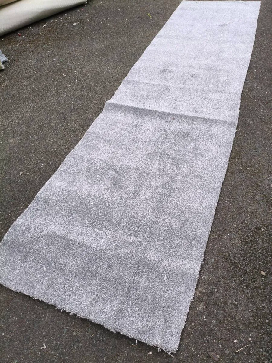 New runner,15 ft by 2 ft 6 handy for stairs - Image 3