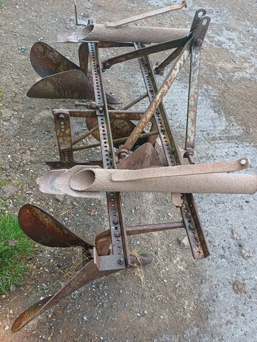 Ferguson plough - Image 2