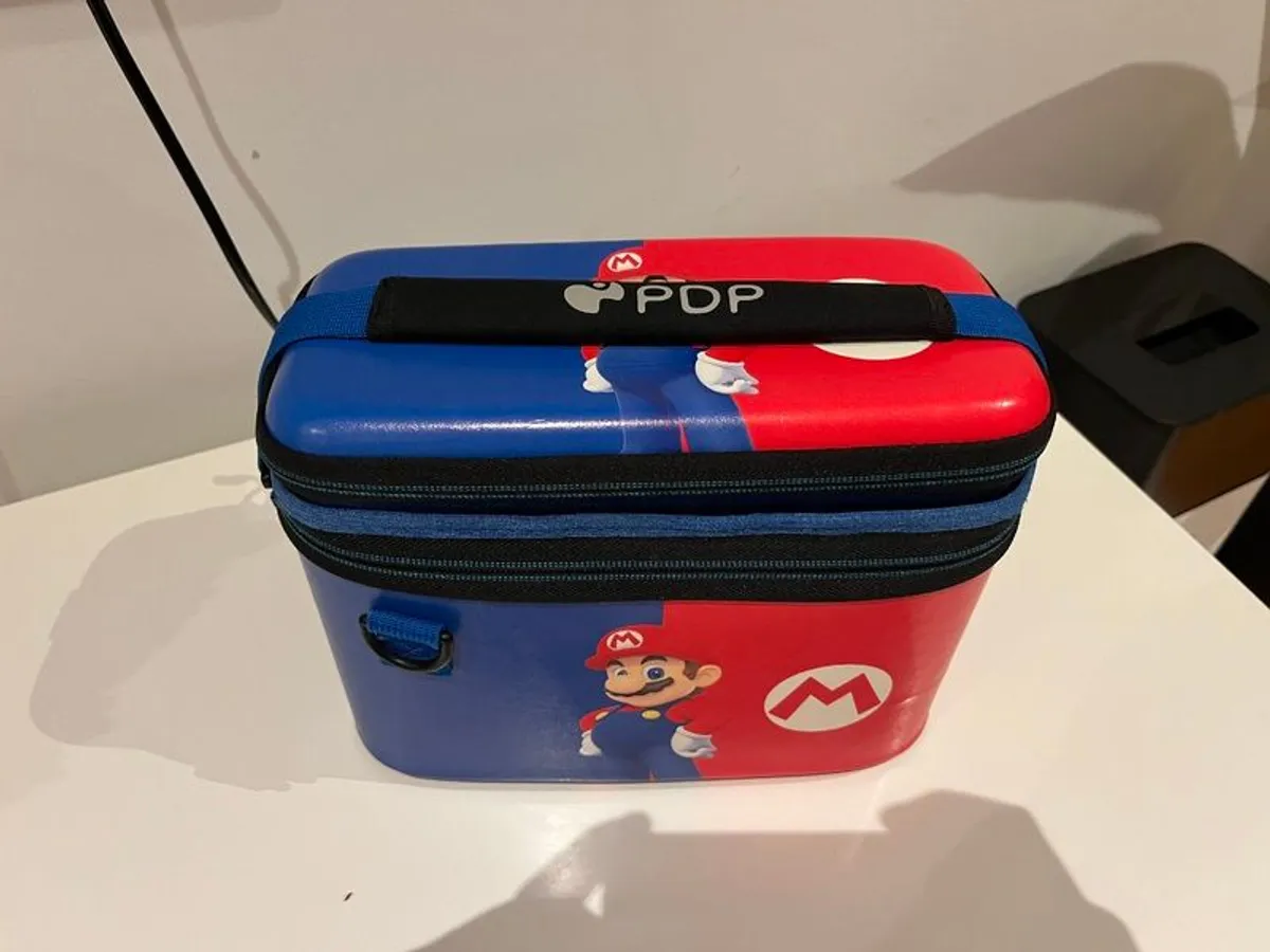 Nintendo Switch bundle - Image 2