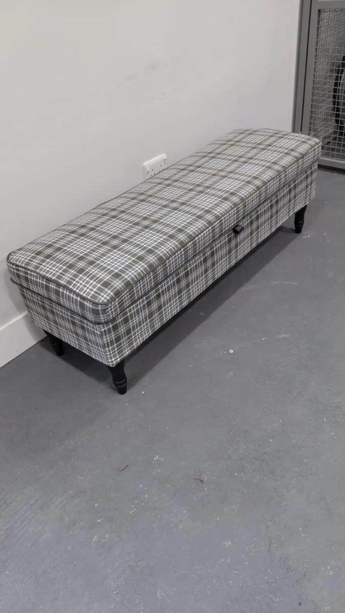 Bench - Image 1